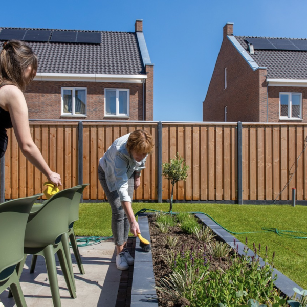 Betonpaal gecoat 10 x 10 x 280 cm diamantkop Antraciet Tussenpaal