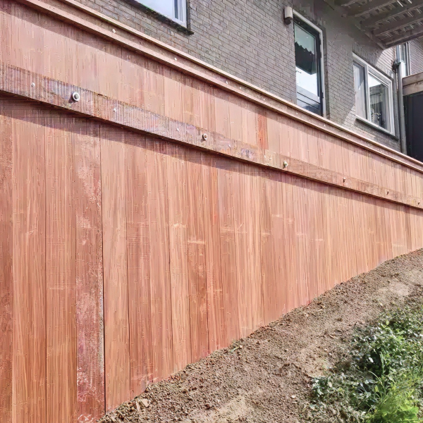 Hardhouten Damwand 50 mm TLV– Hoogte 350 cm | Azobé & Okan Veer/Groef